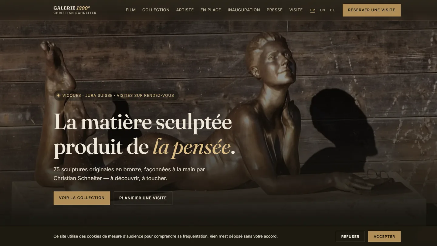 Le site galerie1200.ch affiché sur un ordinateur et sur un téléphone